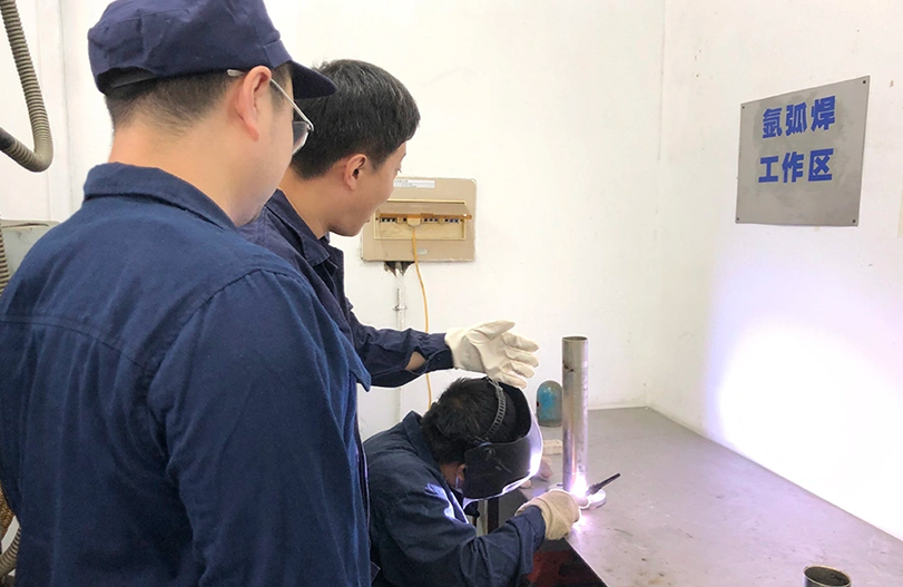 【師帶徒活動】&ldquo;師帶徒促成長 凝聚企業(yè)正能量&rdquo;系列報(bào)道之哈藥六廠&ldquo;師帶徒&rdquo;活動