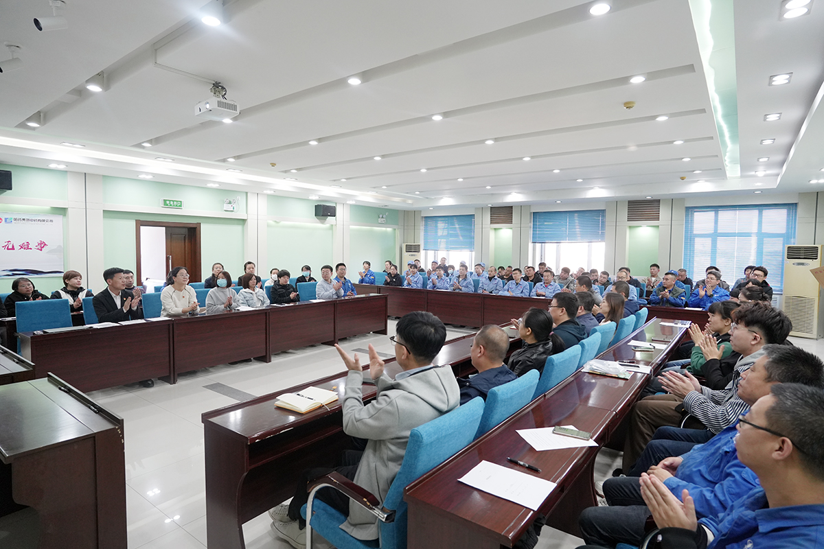 青藍(lán)結(jié)對 匠心傳承&mdash;&mdash;中藥公司舉行2023年&ldquo;師帶徒&rdquo;簽約儀式