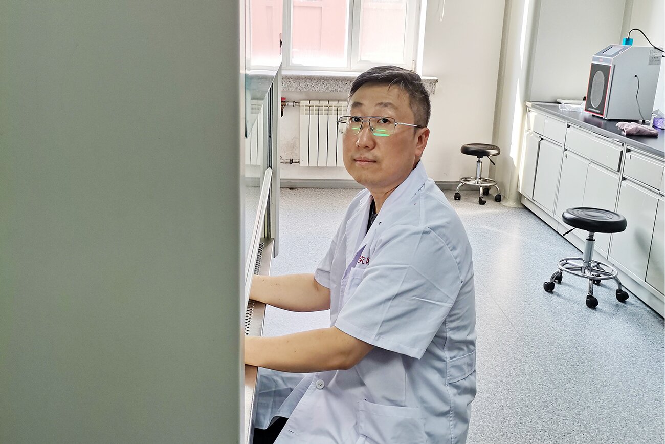 哈藥集團(tuán)國(guó)資戰(zhàn)隊(duì)&ldquo;英雄譜&rdquo;事跡專欄&mdash;&mdash;哈藥生物產(chǎn)品開發(fā)部生物藥研發(fā)組組長(zhǎng)張磊